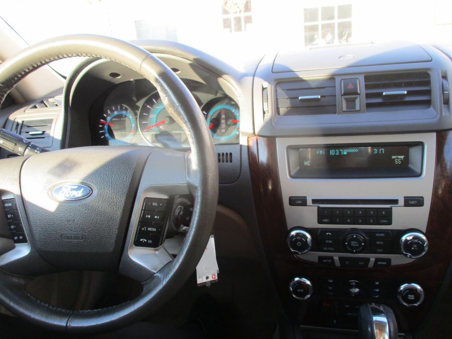 2010 WHITE Ford Fusion V6 SEL (3FAHP0JG5AR) with an 3.0L V6 DOHC 24V engine, AUTOMATIC transmission, located at 540a Delsea Drive, Sewell, NJ, 08080, (856) 589-6888, 39.752560, -75.111206 - Photo#16